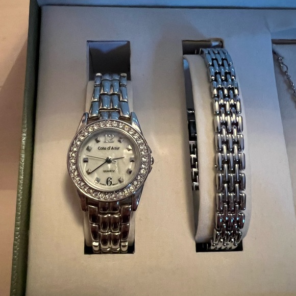 Watch and jewelry gift set NWT - Picture 3 of 4